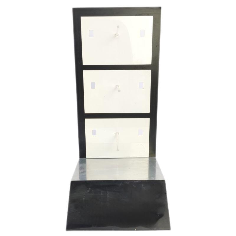 Sports brand eyewear display stand backplane Black matte metal sheet backplane pasted white acrylic sheet fixed transparent acrylic bracket base plate pasted mirror acrylic